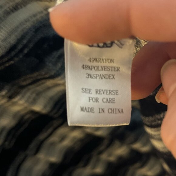 EXTRA TOUCH Faux Lace-Back Detail With Drop-Back Striped Sweater - Picture 6 of 7